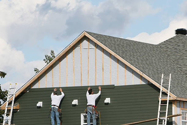 Professional Siding Contractor technician working in Blackstock, SC